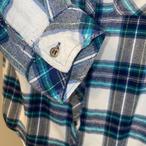 EUC Hester & Orchard Plaid Flannel Shirttail Button Down Size Small - Picture 5 of 7